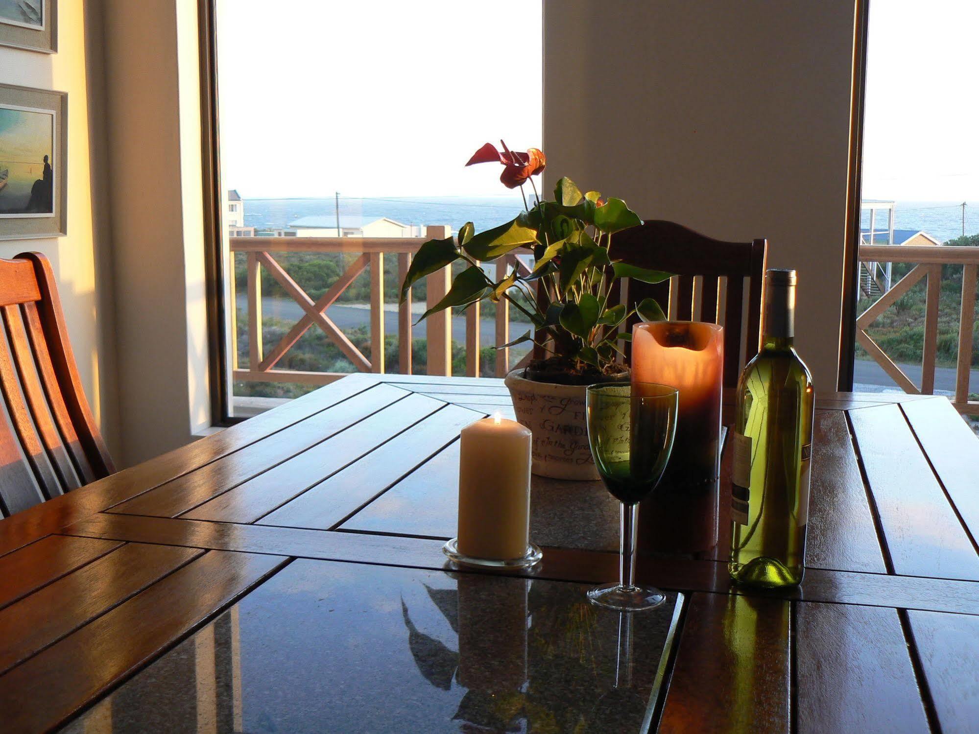 Van Den Berg's Guesthouse&B&B Bettyʼs Bay Kültér fotó