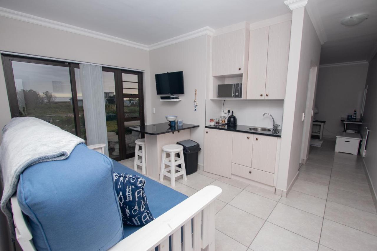 Van Den Berg's Guesthouse&B&B Bettyʼs Bay Kültér fotó