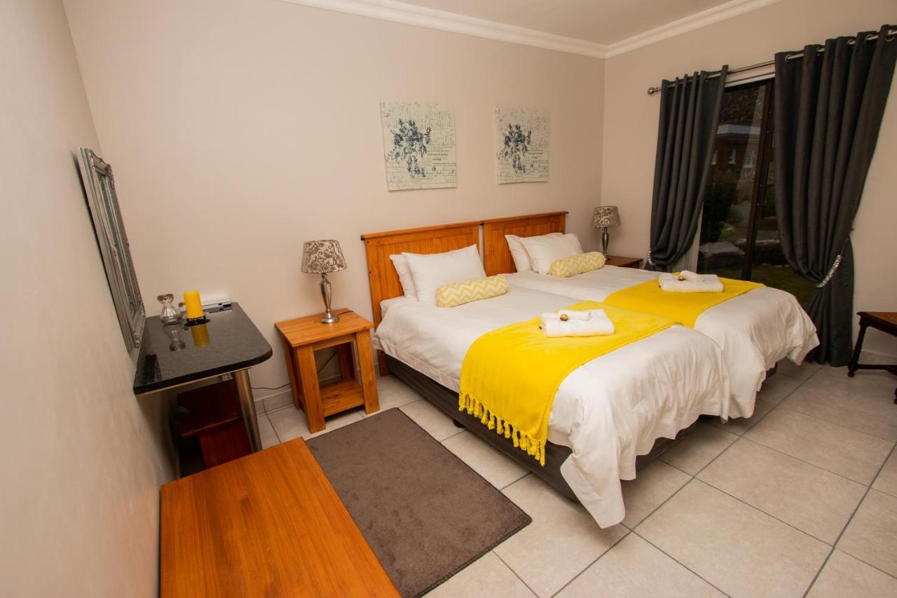 Van Den Berg's Guesthouse&B&B Bettyʼs Bay Kültér fotó